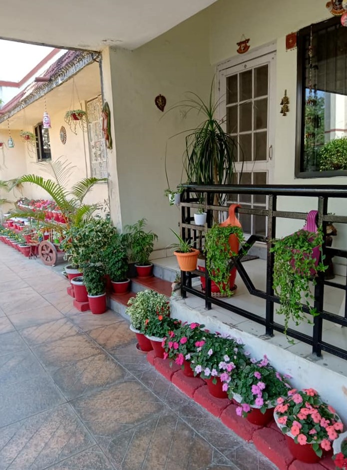 30 Gorgeous & Creative “Flower Garden” Ideas for Small Spaces