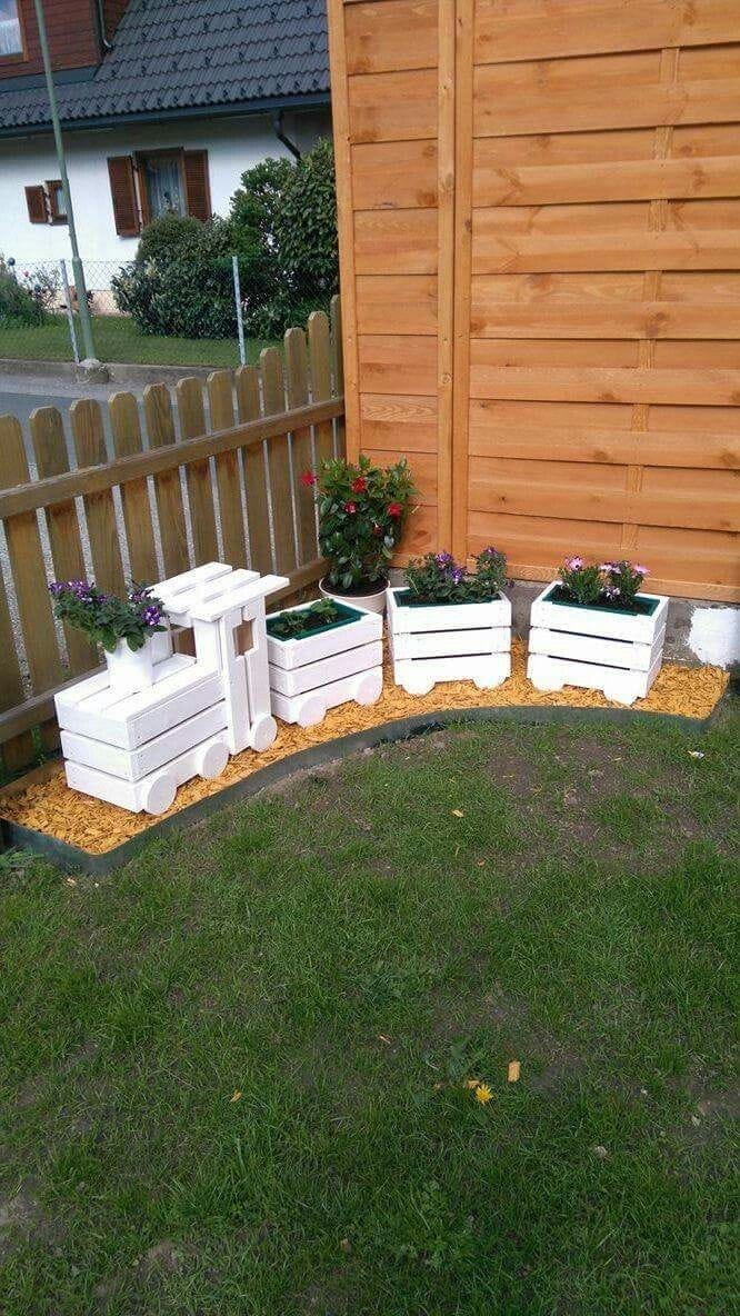 22 DIY Small Garden Bed Ideas With “Concrete Blocks” That You Can Build Yourself