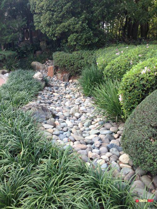 40 Best River Rock Landscaping Ideas for Your Next Outdoor Projects