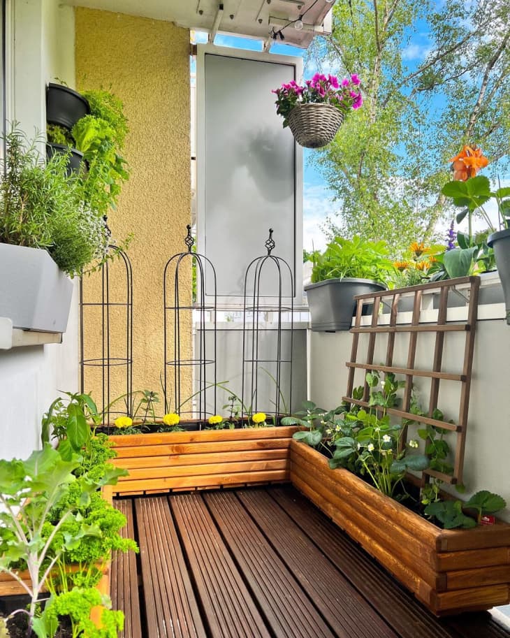 31 Beautiful “Balcony Garden” Ideas to Create Your Outdoor Oasis