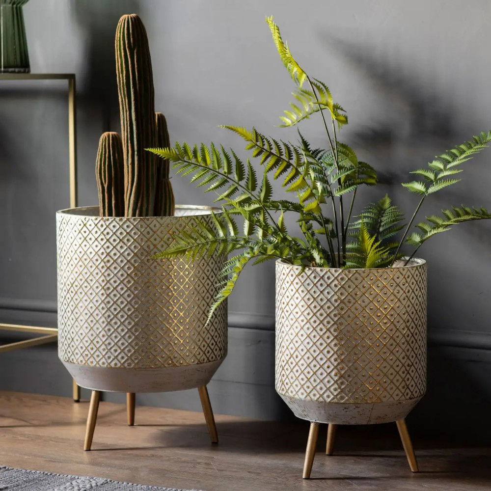 25 Inspiring Pot Ideas For Green Spaces