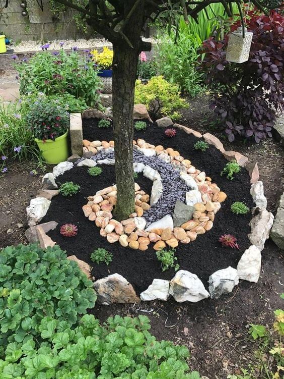 +15 Creative And Easy Garden Decor Ideas