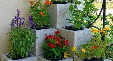 26 Creative Tiny Garden Ideas