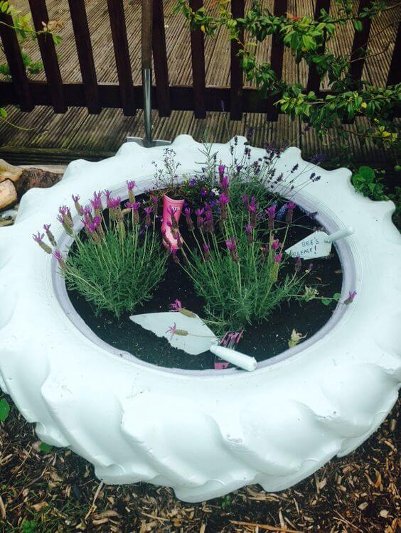 26 Creative Tiny Garden Ideas